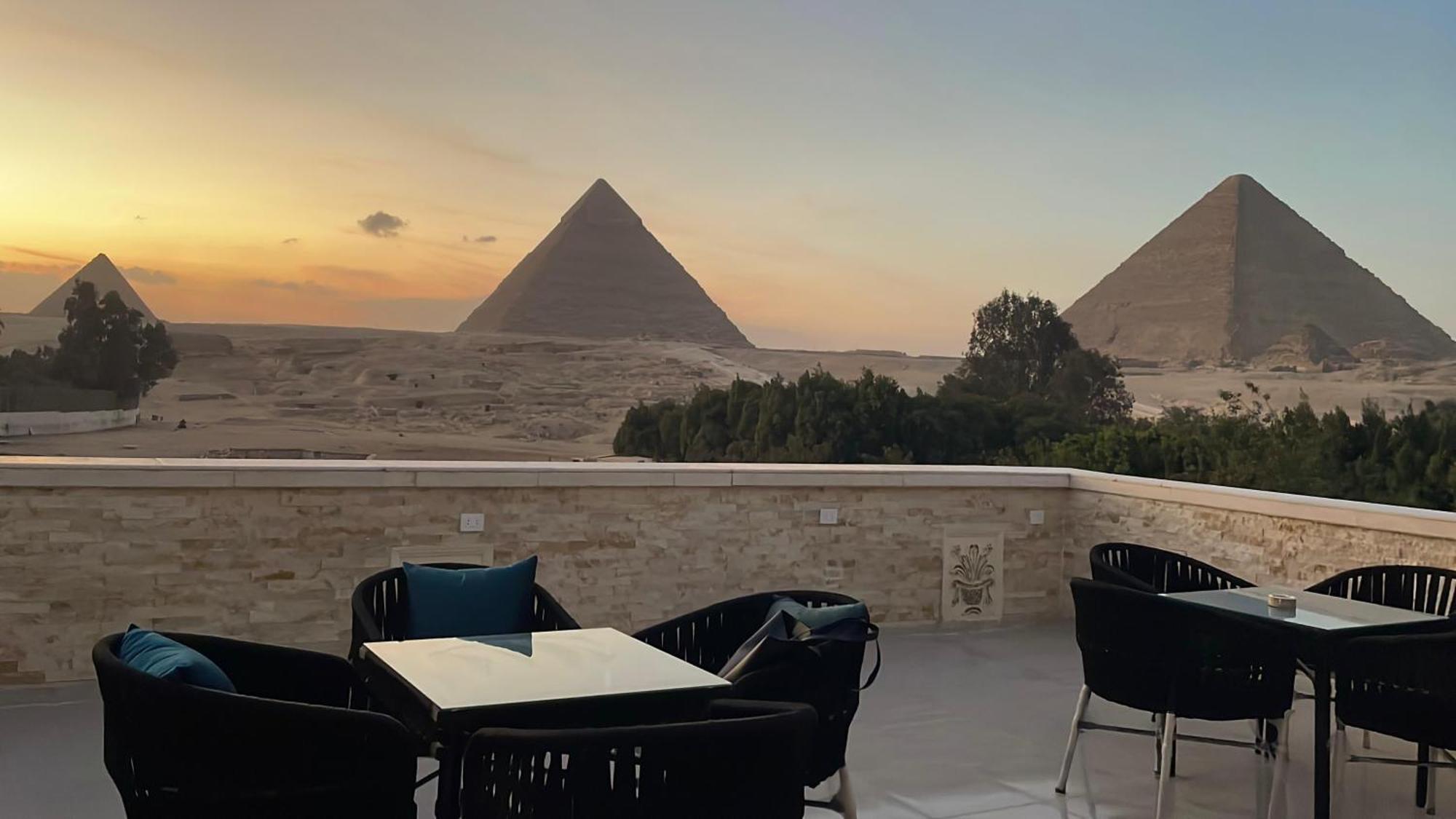 Отель Great Scarab Pyramids View Kafrat al Jabal Экстерьер фото