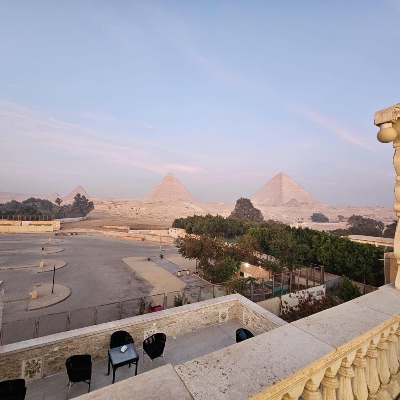 Отель Great Scarab Pyramids View Kafrat al Jabal Экстерьер фото