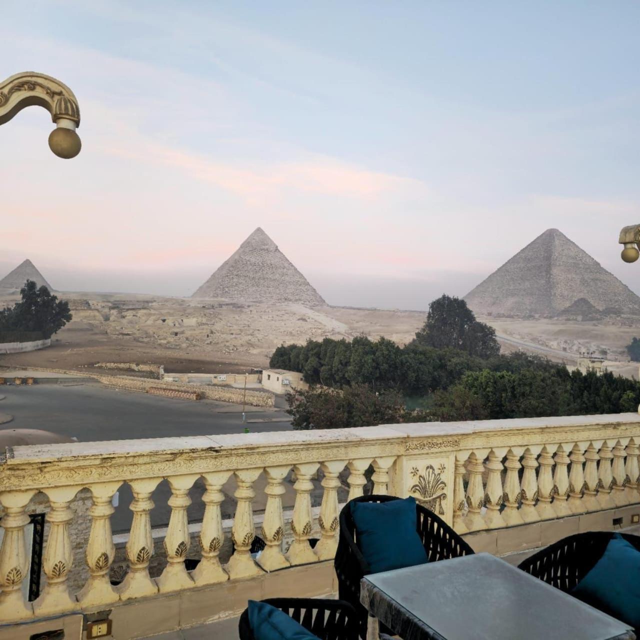 Отель Great Scarab Pyramids View Kafrat al Jabal Экстерьер фото