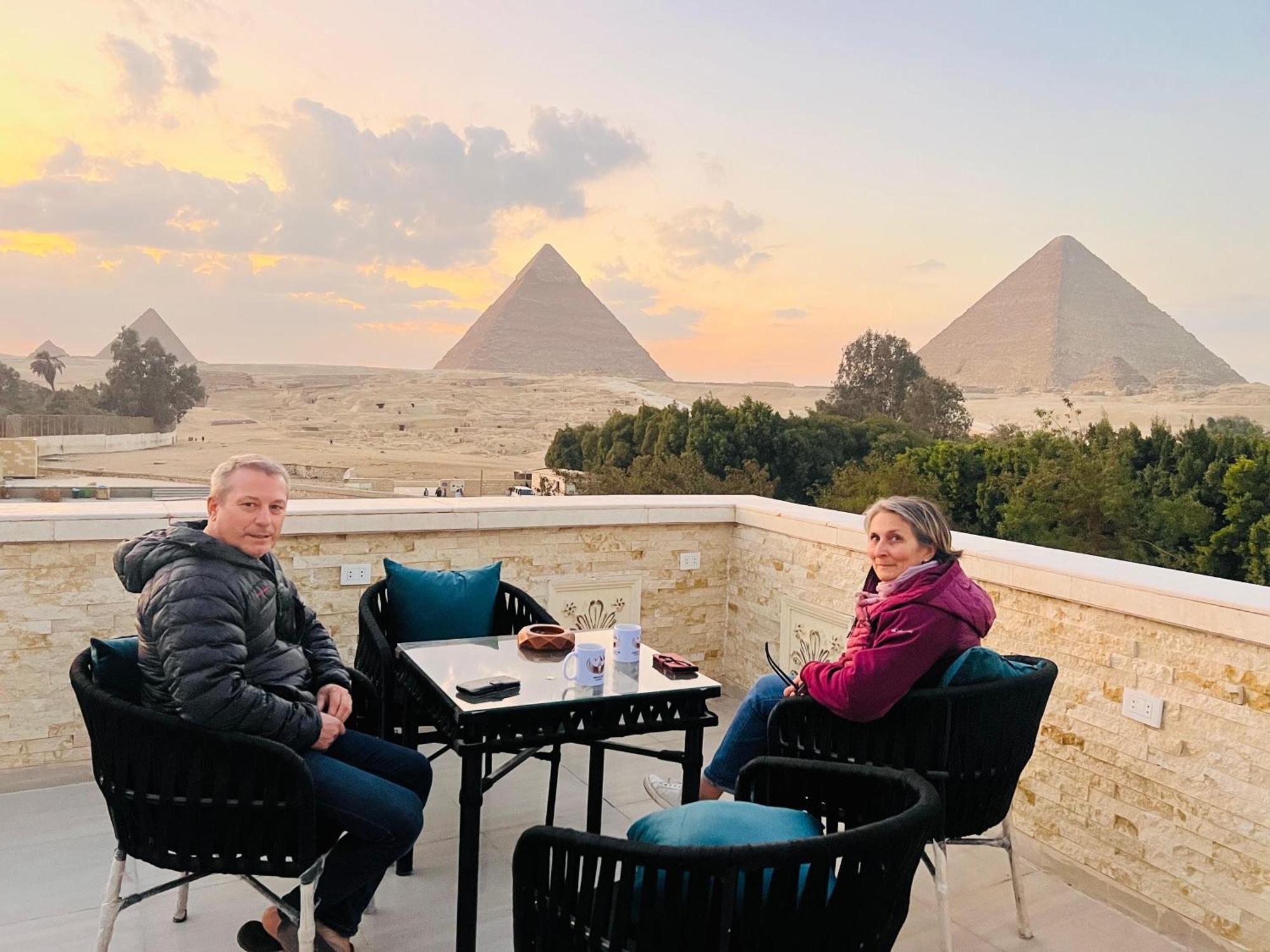 Отель Great Scarab Pyramids View Kafrat al Jabal Экстерьер фото